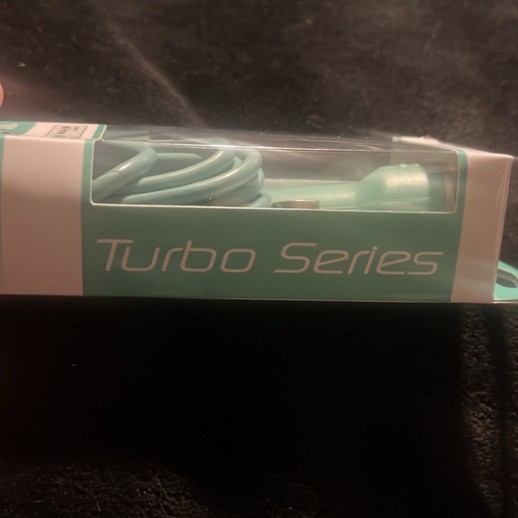 Wireless Gear 10’ Lightning Cable With Car charger Mint For IPhone | New - Picture 3 of 5